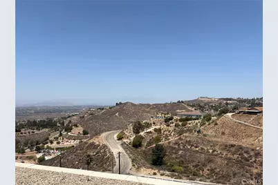 20825 Lakemount Court, Perris, CA 92570 - Photo 2