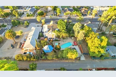 239 W 7th Street, Perris, CA 92570 - Photo 32