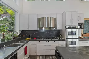 28527 Willow Rd, Lake Arrowhead, CA 92352 - Photo 18