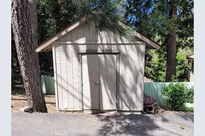 22726 Ponderosa Drive, Crestline, CA 92325 - Photo 16