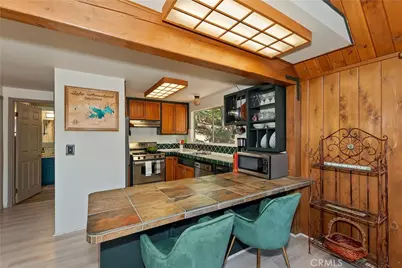 27230 Peninsula Drive, Lake Arrowhead, CA 92352 - Photo 10