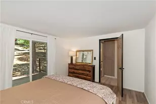 27230 Peninsula Dr, Lake Arrowhead, CA 92352 - Photo 16