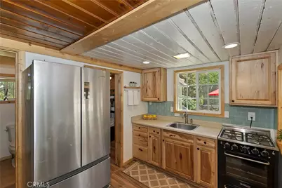 497 Cedar Lane, Sugarloaf, CA 92386 - Photo 10