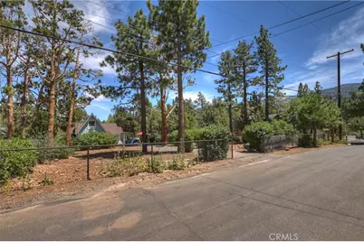 497 Cedar Lane, Sugarloaf, CA 92386 - Photo 4