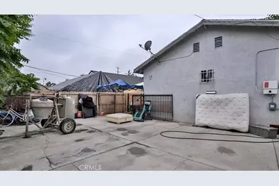 6414 S Hoover Street, Los Angeles, CA 90044 - Photo 16