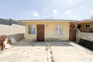 1424 W 152nd St, Compton, CA 90220 - Photo 2