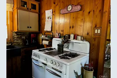 27877 Holly Lane, Lake Arrowhead, CA 92352 - Photo 16