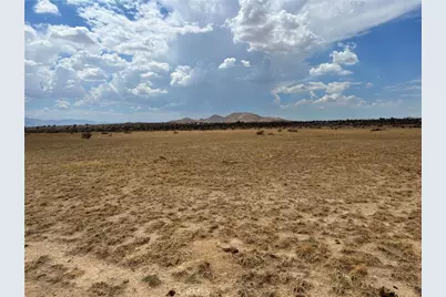 215 E Ste Vic Avenue I11 Ste, Lancaster, CA 93535 - Photo 2