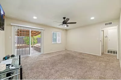 5599 Montgomery Street, Riverside, CA 92503 - Photo 6