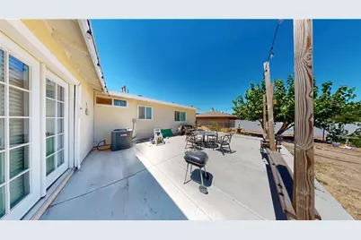 7601 Corona Avenue, Hesperia, CA 92345 - Photo 36