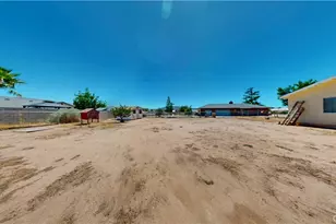 7601 Corona Ave, Hesperia, CA 92345 - Photo 2