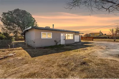 19223 Rocksprings Road, Hesperia, CA 92345 - Photo 2