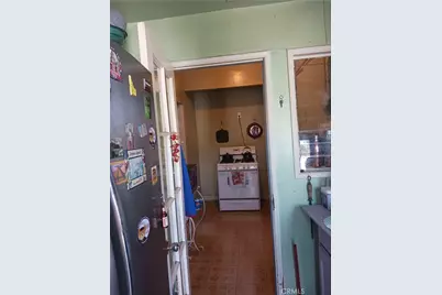 742 Belden Avenue, Los Angeles, CA 90022 - Photo 6