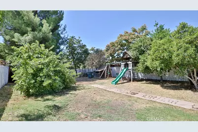 2810 11th Street, Riverside, CA 92507 - Photo 16