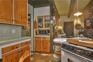 307 Pioneer Rd, Lake Arrowhead, CA 92352 - Photo 8