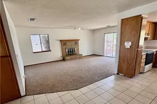 13925 Burning Tree Dr, Victorville, CA 92395 - Photo 12