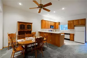 27381 Cottonwood Ln, Lake Arrowhead, CA 92317 - Photo 16