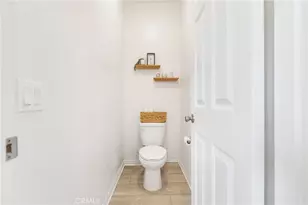 7728 Caroline Ct, Highgrove, CA 92507 - Photo 18