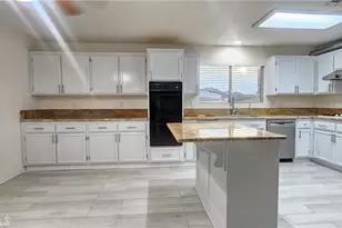 57281 Titian Ct, Yucca Valley, CA 92284 - Photo 10