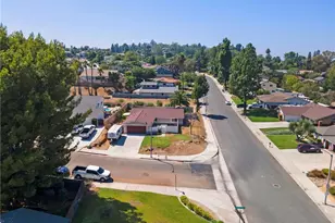 6141 Bluffwood Dr, Riverside, CA 92506 - Photo 44