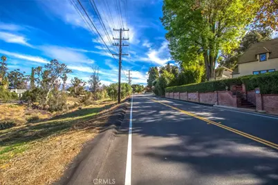 724 W Sunset Drive, Redlands, CA 92373 - Photo 12