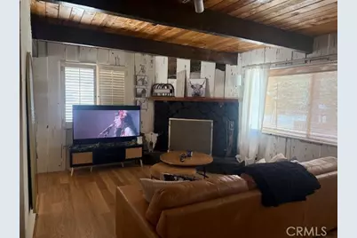 828 W Sherwood Boulevard, Big Bear City, CA 92314 - Photo 6