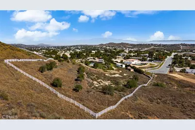 18936 Summerleaf Lane, Riverside, CA 92504 - Photo 46