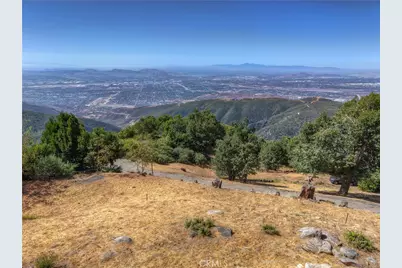 1180 Saturn Way, Crestline, CA 92325 - Photo 16