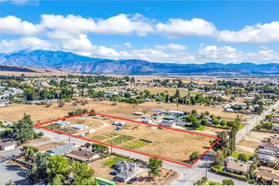 40587 High St, Cherry Valley, CA 92223 - Photo 2