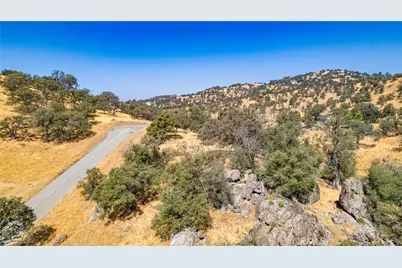 18750 Alameda Pl, Bear Valley Springs, CA 93561 - Photo 4