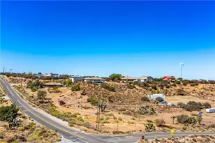 8121 Anaconda Ave, Oak Hills, CA 92344 - Photo 60