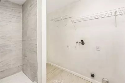 8121 Anaconda Avenue, Oak Hills, CA 92344 - Photo 40