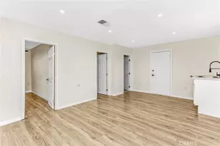 8121 Anaconda Ave, Oak Hills, CA 92344 - Photo 32