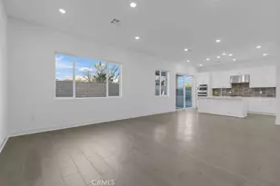 110 Pansy, Irvine, CA 92618 - Photo 8