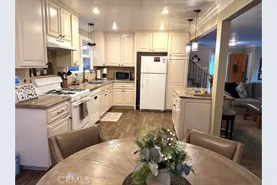 325 Cottage Grove, Lake Arrowhead, CA 92352 - Photo 10