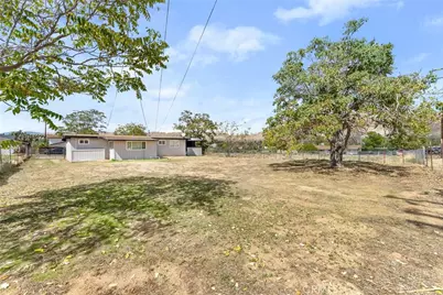 7427 Acoma Trail, Yucca Valley, CA 92284 - Photo 2