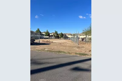 405 W Flint, Lake Elsinore, CA 92530 - Photo 2