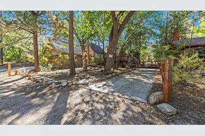 42721 Willow Avenue, Big Bear Lake, CA 92315 - Photo 4