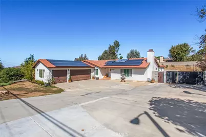 35688 Date, Yucaipa, CA 92399 - Photo 4