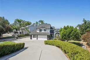 10691 Orchard View Ln, Riverside, CA 92503 - Photo 2