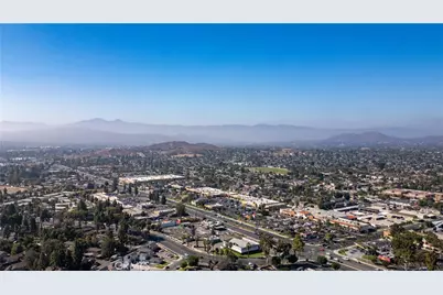 8989 Pembroke Avenue, Riverside, CA 92503 - Photo 40