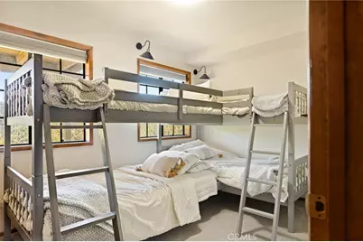 404 Darfo, Crestline, CA 92325 - Photo 32