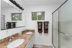 955 Teakwood Dr, Lake Arrowhead, CA 92352 - Photo 26