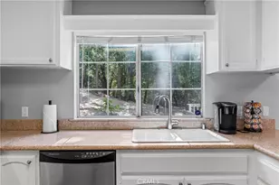 955 Teakwood Dr, Lake Arrowhead, CA 92352 - Photo 14