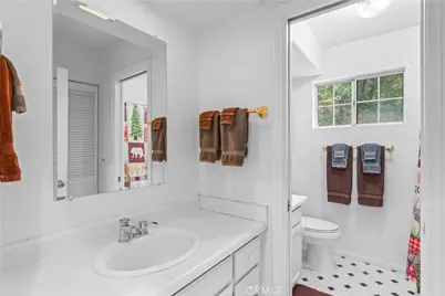 955 Teakwood Drive, Lake Arrowhead, CA 92352 - Photo 30