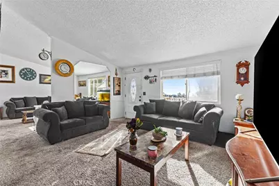 33945 Red Mountain, Hemet, CA 92544 - Photo 12