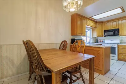 1323 Kingswood, Redlands, CA 92374 - Photo 16