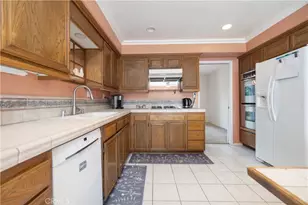 19748 Shorecliff, Huntington Beach, CA 92648 - Photo 16