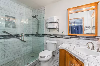 7045 Oak Hill Road, Oak Hills, CA 92344 - Photo 14