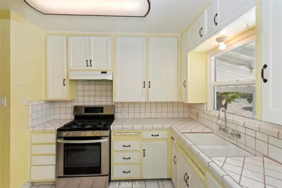 20407 Markham, Perris, CA 92570 - Photo 8